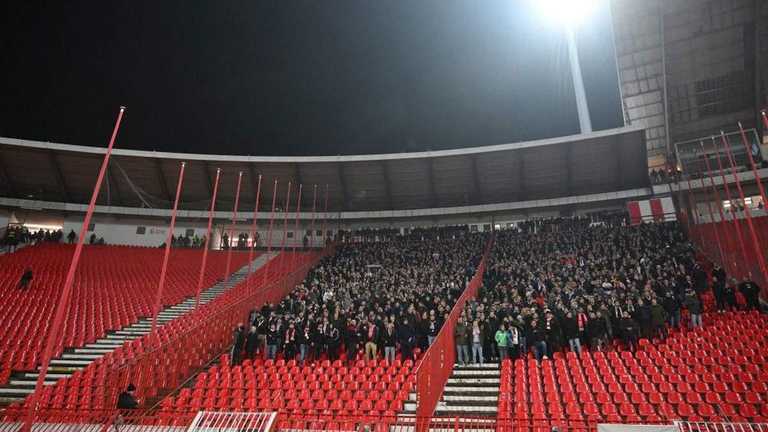 Фанати Штутгарта / Фото picture alliance/dpa Фанати Штутгарта / Фото picture alliance/dpa