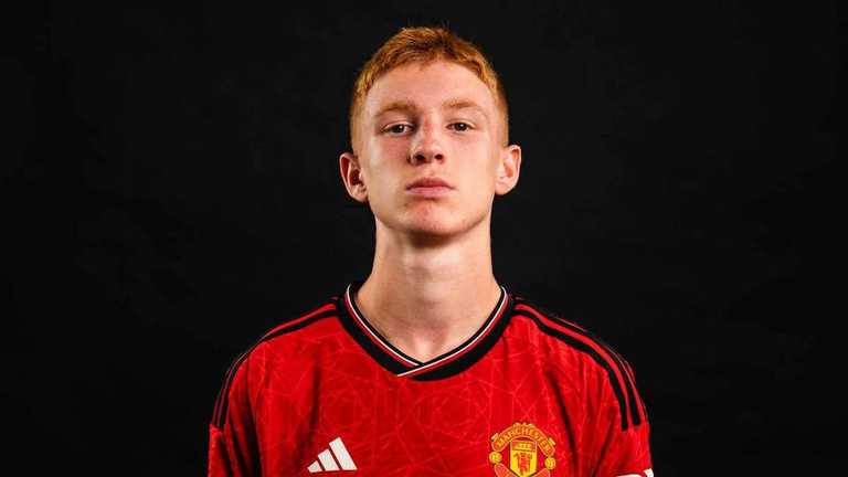 Зах Бауманн / ФК Манчестер Юнайтед Зах Бауманн / ФК Манчестер Юнайтед