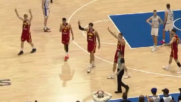 Гравці збірної Іспанії / Скріншот з відео Гравці збірної Іспанії / Скріншот з відео