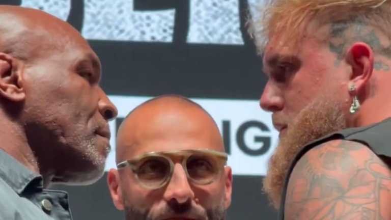 Майк Тайсон і Пол проводять битву поглядів / скріншот відео Майк Тайсон і Пол проводять битву поглядів / скріншот відео