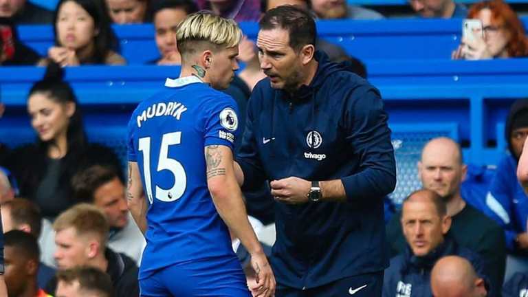 Михайло Мудрик та Френк Лемпард / Фото ФК Челсі Михайло Мудрик та Френк Лемпард / Фото ФК Челсі