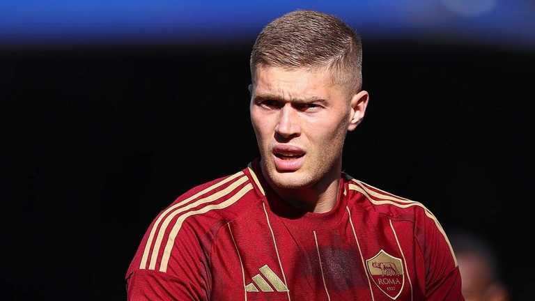 Артем Довбик / Photo by Robbie Jay Barratt - AMA/Getty Images Артем Довбик / Photo by Robbie Jay Barratt - AMA/Getty Images