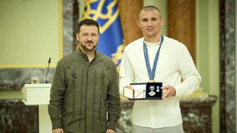 Олександр Хижняк і Володимир Зеленський / Instagram Олександр Хижняк і Володимир Зеленський / Instagram