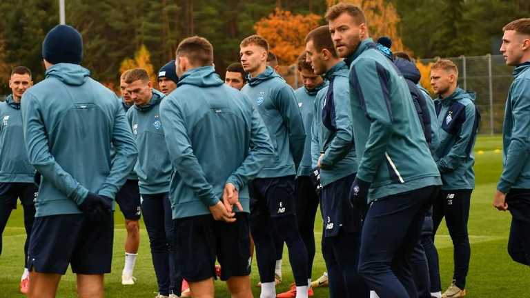 Гравці Динамо / Фото київського клубу Гравці Динамо / Фото київського клубу