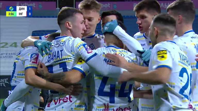 Гравці Динамо святкують гол / Скріншот Гравці Динамо святкують гол / Скріншот