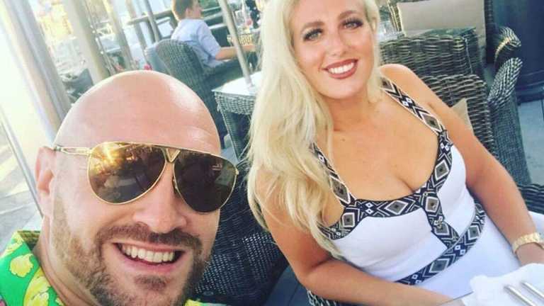 Тайсон Ф'юрі з дружиною / Фото з відкритих джерел Тайсон Ф'юрі з дружиною / Фото з відкритих джерел