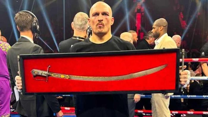 Усик – Ф'юрі: легендарний боксер і промоутер поміркував, чи справедливо українець переміг