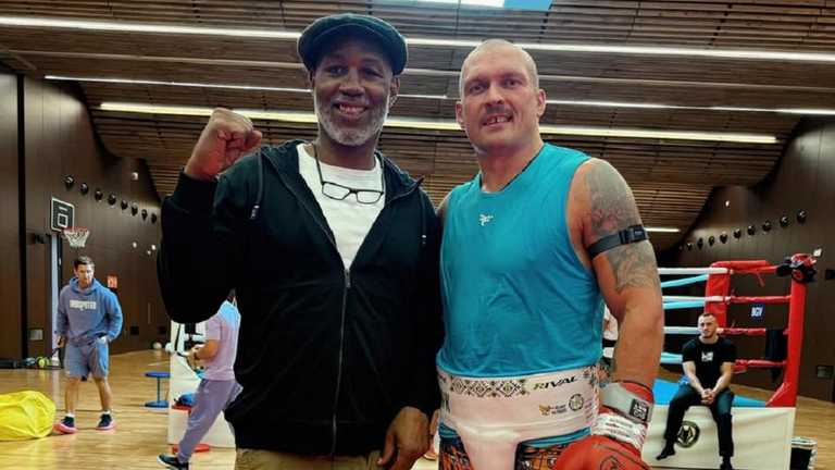 Леннокс Льюїс і Олександр Усик / Фото instagram.com/usykaa Леннокс Льюїс і Олександр Усик / Фото instagram.com/usykaa