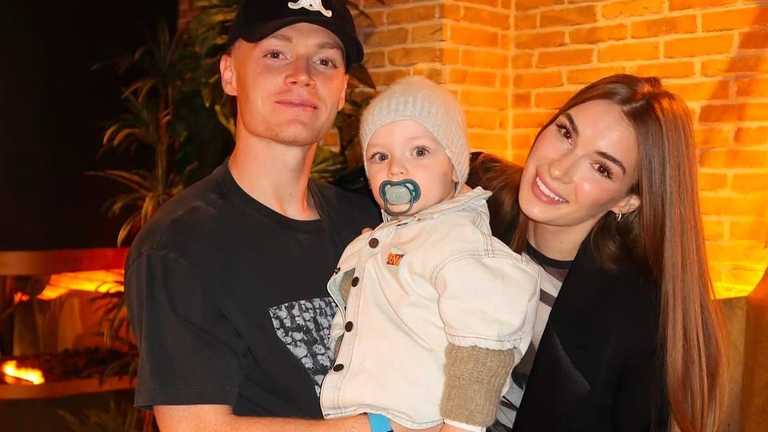 Виктор Цыганков с семьей / фото из Instagram Виктор Цыганков с семьей / фото из Instagram