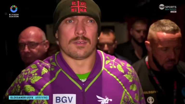 Олександр Усик / Скріншот із відео Олександр Усик / Скріншот із відео