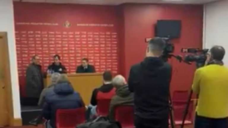 Прес-конференція у Сандерленді / Скріншот з відео Прес-конференція у Сандерленді / Скріншот з відео