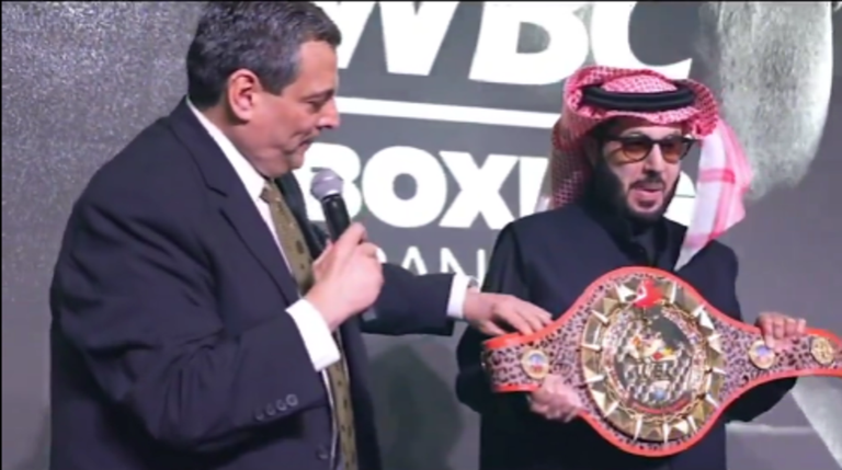 Сулейман и Турки Аль-Шейх / Скриншот из видео