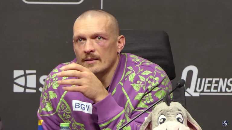 Олександр Усик / Скріншот із відео Олександр Усик / Скріншот із відео