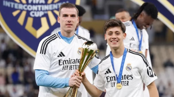 Лунин поздравил украинцев с Рождеством – уютная семейная атмосфера и теплые пожелания фанатам