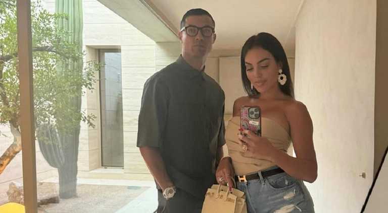 Кріштіану Роналду і Джорджина Родрігес / Фото instagram.com/georginagio Кріштіану Роналду і Джорджина Родрігес / Фото instagram.com/georginagio