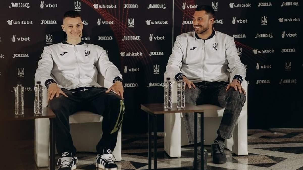 Володимир Бражко (ліворуч) / Фото УАФ Володимир Бражко (ліворуч) / Фото УАФ