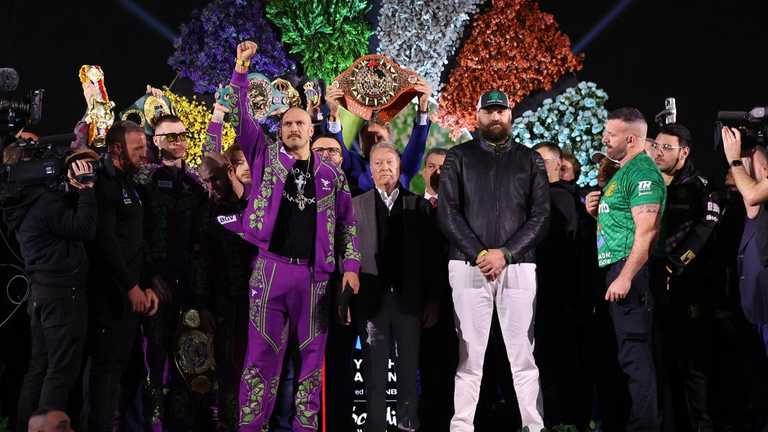 Олександр Усик і Тайсон Ф’юрі / Фото з Х Олександр Усик і Тайсон Ф’юрі / Фото з Х