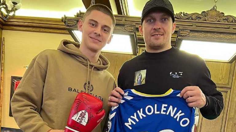 Миколенко та Усик / Фото зі соцмереж Миколенко та Усик / Фото зі соцмереж