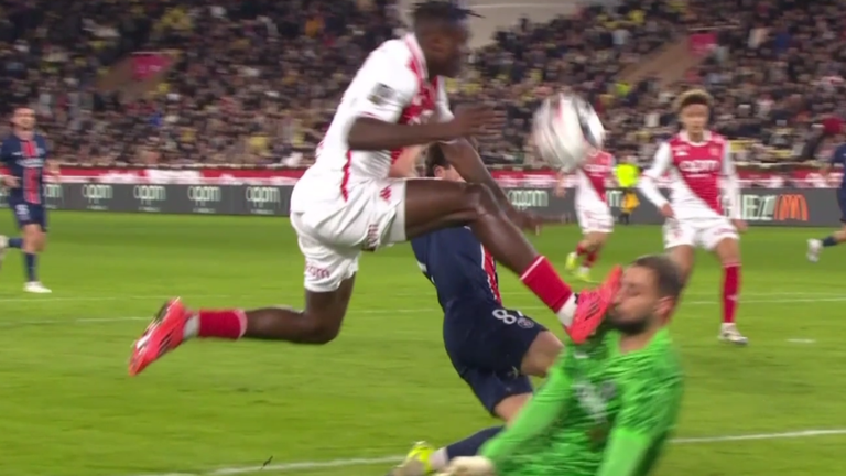 Травма Доннаруми / Скріншот з відео Травма Доннаруми / Скріншот з відео