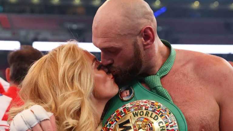 Тайсон Фьюри с женой / Фото из открытых источников Тайсон Фьюри с женой / Фото из открытых источников