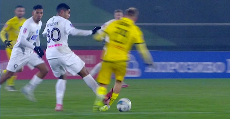 Червона Венделла / Скріншот з відео Червона Венделла / Скріншот з відео