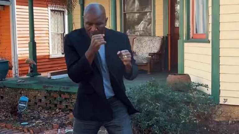 Евандер Холіфілд / Скріншот з трансляції Евандер Холіфілд / Скріншот з трансляції