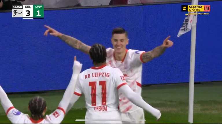 Гравці РБ Лейпциг святкують гол / Скріншот з трансляції Гравці РБ Лейпциг святкують гол / Скріншот з трансляції