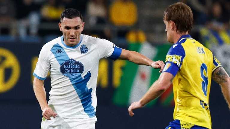 Лукас Перес (ліворуч) / ФК Депортіво Лукас Перес (ліворуч) / ФК Депортіво