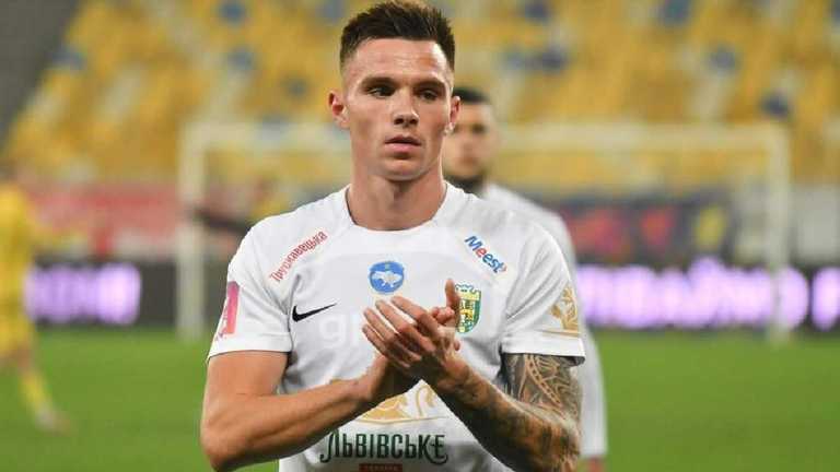 Денис Устименко / ФК Карпаты Денис Устименко / ФК Карпаты