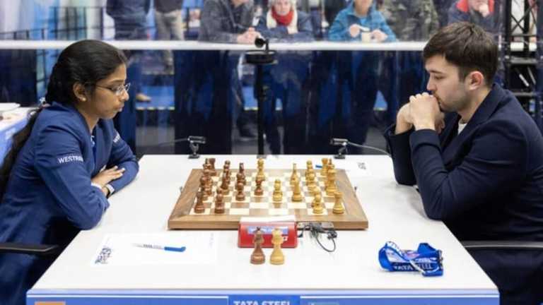 Нодірбек Якуббоєв та Рамешбабу Вайшалі / фото з відкритих джерел Нодірбек Якуббоєв та Рамешбабу Вайшалі / фото з відкритих джерел