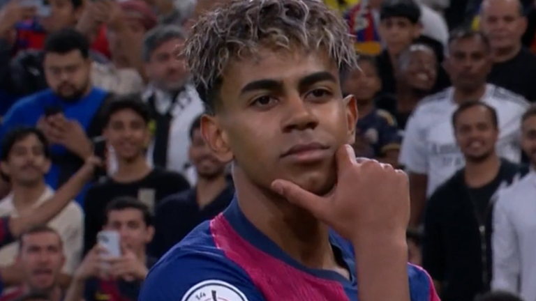 Ламін Ямал / Скріншот з відео Ламін Ямал / Скріншот з відео