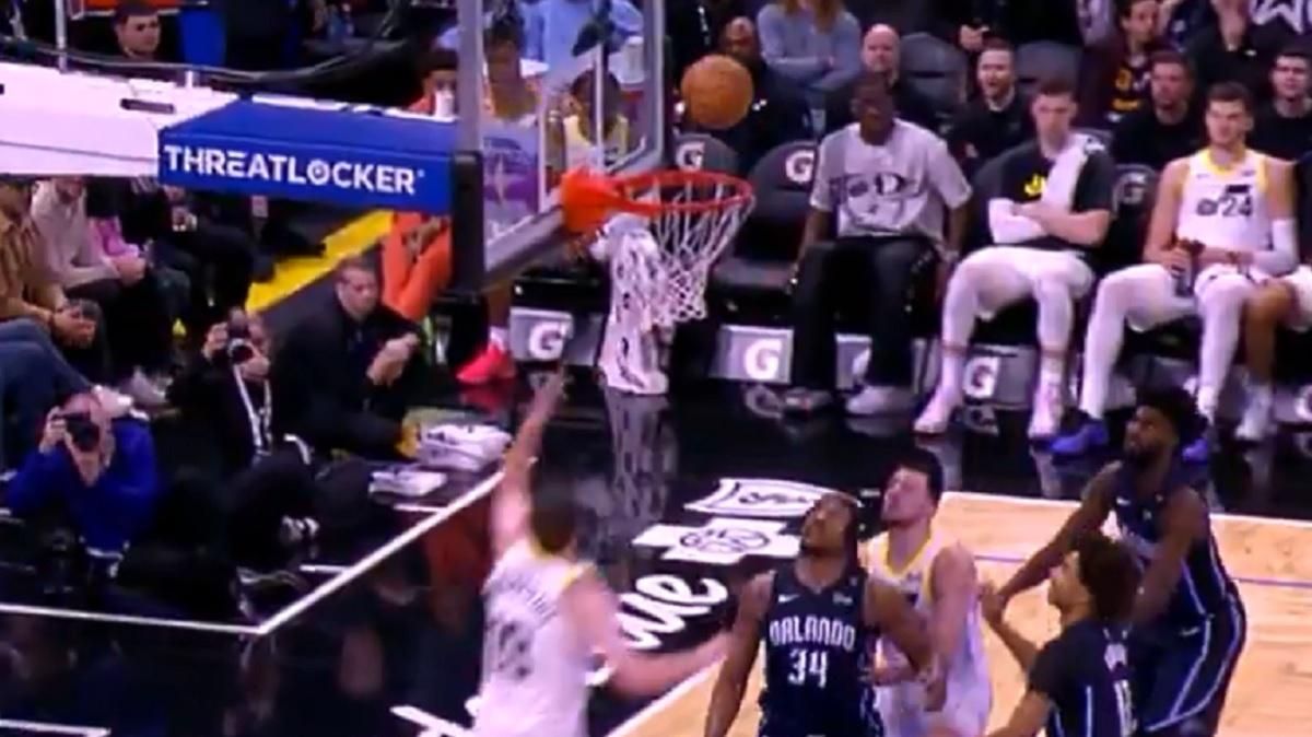 Михайлюк набрав 12 очок / Скріншот з відео Михайлюк набрав 12 очок / Скріншот з відео