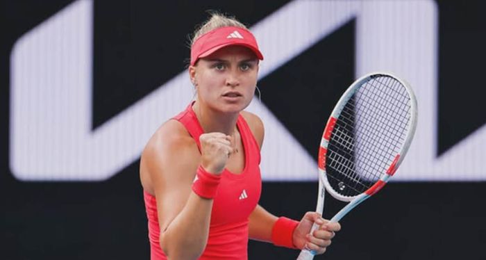 Стародубцева вилетіла на старті турніру WTA 250 у Сінгапурі, програвши 73-й ракетці в трьох сетах