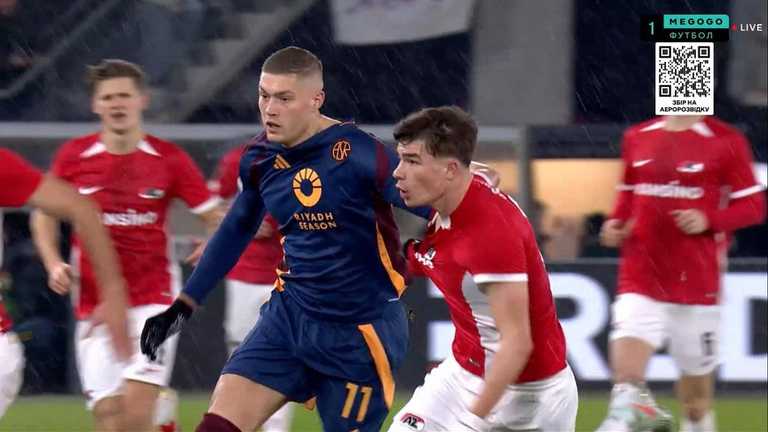 Артем Довбик (по центру) / Скріншот з трансляції Артем Довбик (по центру) / Скріншот з трансляції