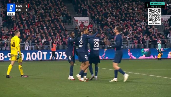 ПСЖ сокрушил жертву Шахтера – Дембеле оформил хет-трик во втором матче подряд и побил рекорд результативности ПСЖ сокрушил жертву Шахтера – Дембеле оформил хет-трик во втором матче подряд и побил рекорд результативности