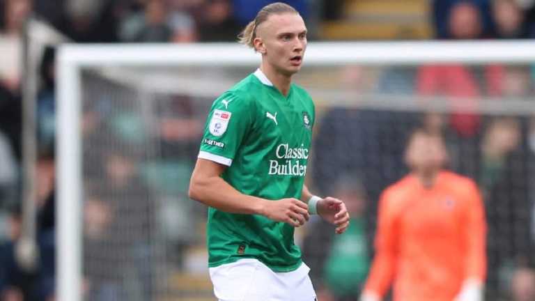 Максим Таловєров / ФК Плімут Максим Таловєров / ФК Плімут