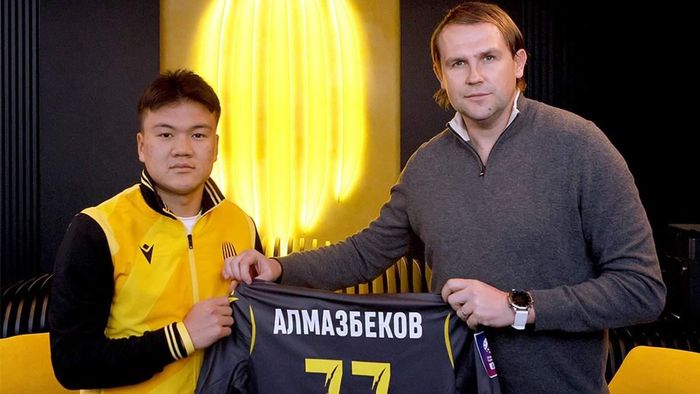 Рух офіційно оформив трансфер вінгера з досвідом виступу в Лізі чемпіонів