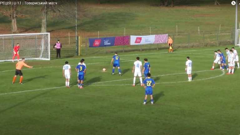 Меншиков реализовывает пенальти / Скриншот из видео Меншиков реализовывает пенальти / Скриншот из видео