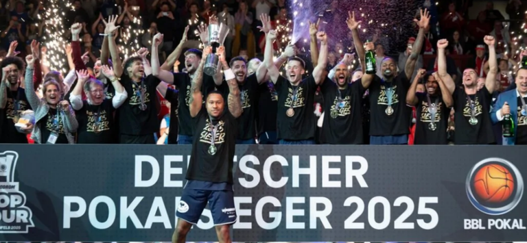 Міттельдойчер – володар Кубку Німеччини 2025 / Фото Скріншот Міттельдойчер – володар Кубку Німеччини 2025 / Фото Скріншот