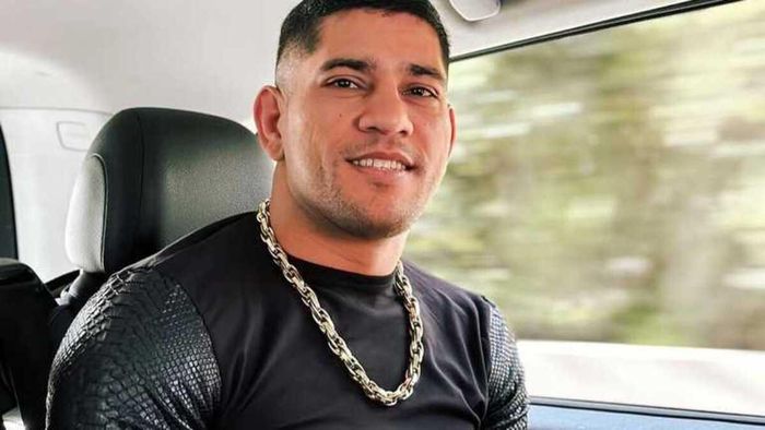 Чемпион UFC подтвердил желание драться с Усиком по правилам бокса: "Мейвезер и Конор так делали"