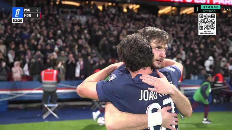 Кварацхелия забил дебютный мяч / скриншот трансляции Кварацхелия забил дебютный мяч / скриншот трансляции