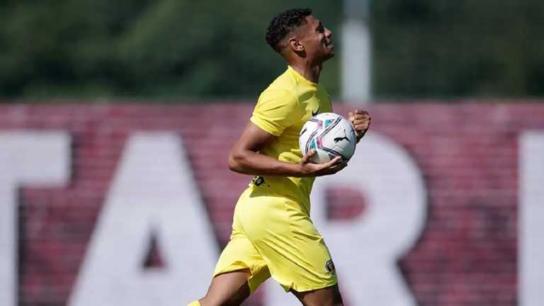 Даніель Ківінда / СК Дніпро-1 Даніель Ківінда / СК Дніпро-1