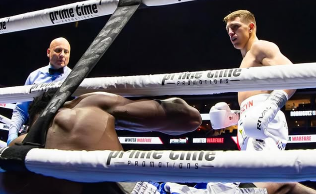 Черкашин разбил опытного соперника сокрушительным нокаутом в третьем раунде