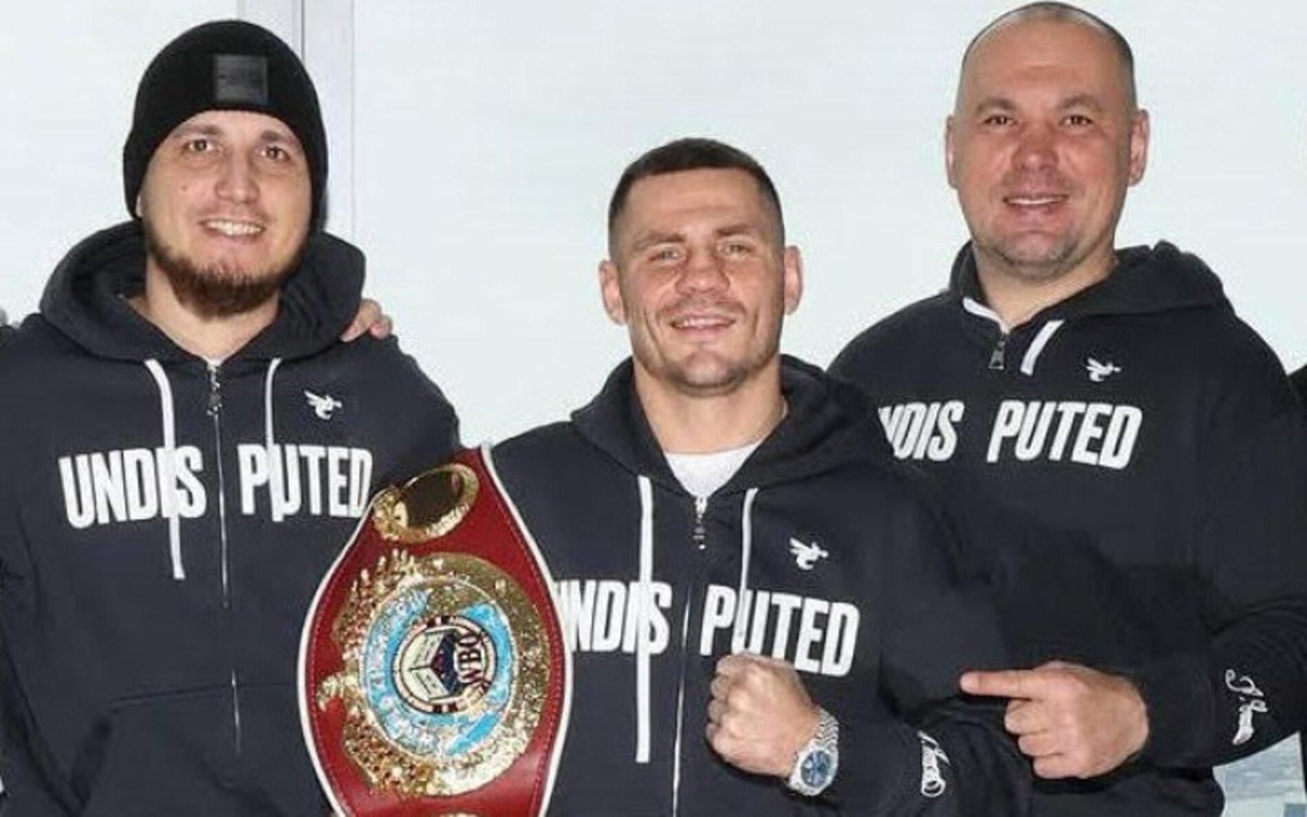 Станіслав Григорук (праворуч від Дениса Берінчика) / Фото K2 Promotions