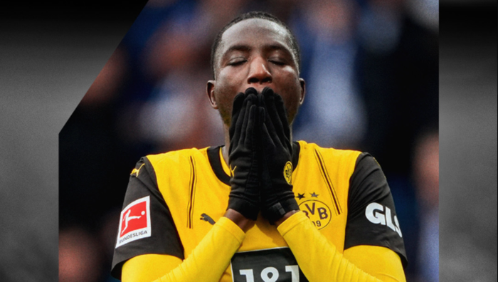 Боруссия Д опозорилась против худшей команды Бундеслиги, за которую играет предатель Украины Боруссия Д опозорилась против худшей команды Бундеслиги, за которую играет предатель Украины