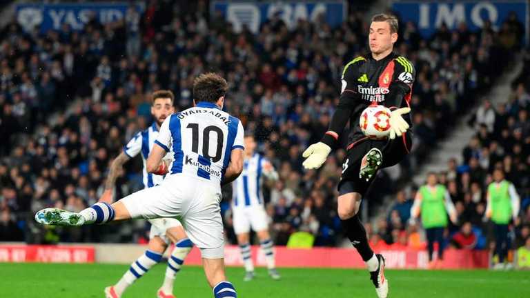 Андрій Лунін в матчі проти Реал Сосьєдада / Фото David Ramos/Getty Images Андрій Лунін в матчі проти Реал Сосьєдада / Фото David Ramos/Getty Images