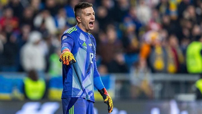 Трубин дважды пропустил, но Бенфика выиграла голевую перестрелку с середняком и продолжает погоню за лидерством Трубин дважды пропустил, но Бенфика выиграла голевую перестрелку с середняком и продолжает погоню за лидерством