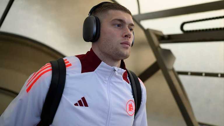 Артём Довбик / Фото Luciano Rossi/AS Roma via Getty Images Артём Довбик / Фото Luciano Rossi/AS Roma via Getty Images