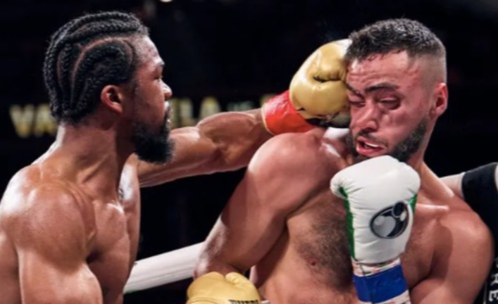 Рассел проти Валенсуели / Фото з відкритих джерел Рассел проти Валенсуели / Фото з відкритих джерел