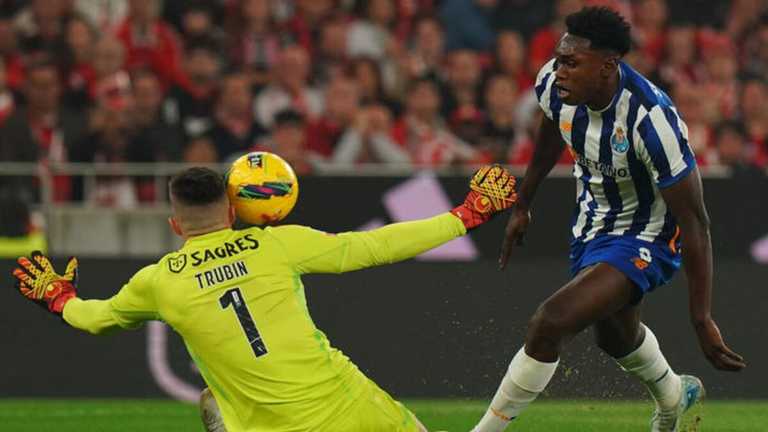 Саму Агехова / ФК Порту Саму Агехова / ФК Порту